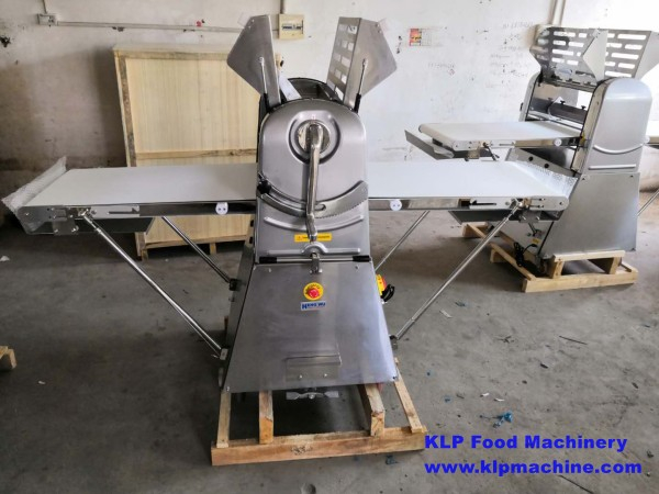 Commercial Industrial 680mm Bakery Croissant Dough Sheeter Machine Pizza Dough Sheeter Pastry Dough Sheeter Prices