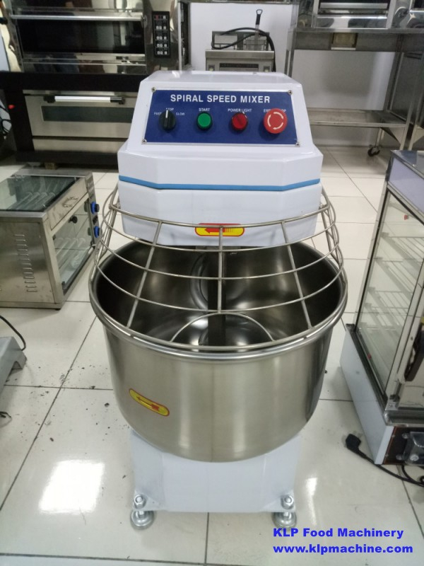 40L Capacity 16kg Flour Kitchen Mixer Commercial Blender Flour Mixing Equipment Dough Mixer Bread Dough Electric Dough Mixer Kitchen Equipment 